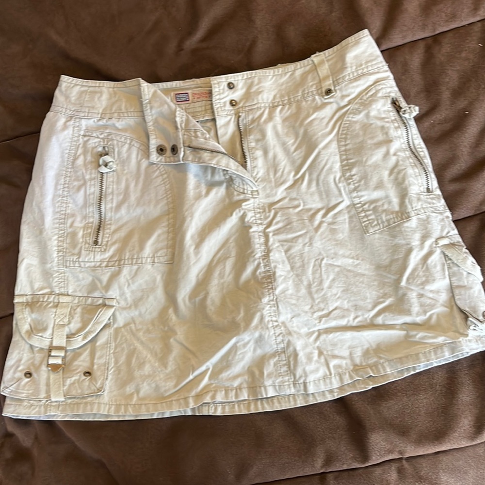 Misses size 6 Khaki Skort